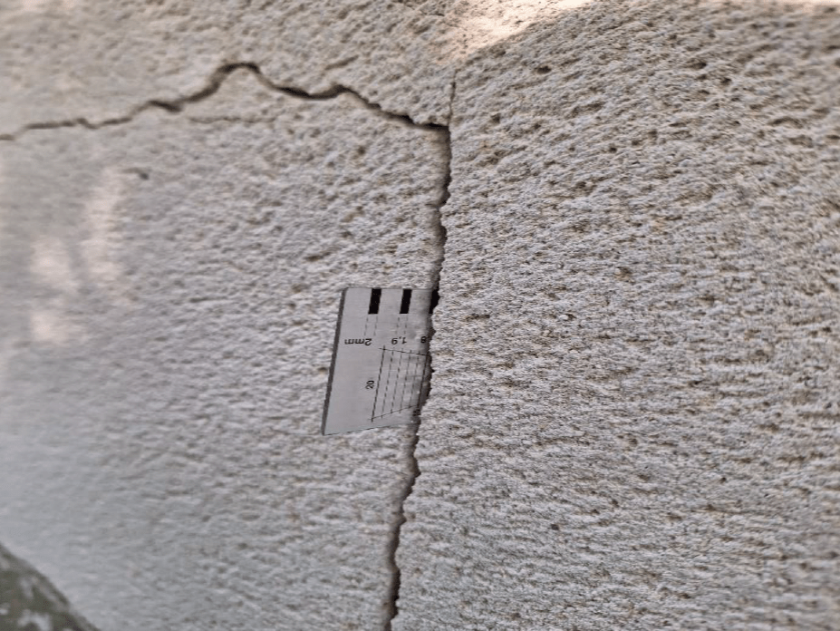 fissure maison cause argile